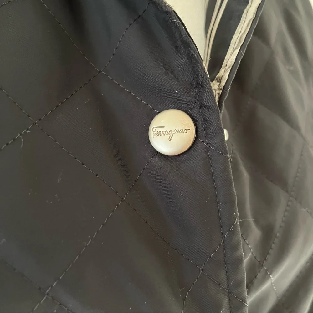 Ferragamo black quilted jacket S - Picture 10 of 16